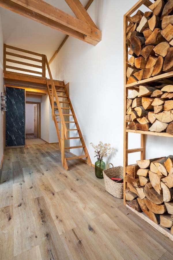 Apartments Srdiecko - Sauna In Smaller Apt - Highest In Central Europe - Fireplace - In The Forest 塔莱 外观 照片