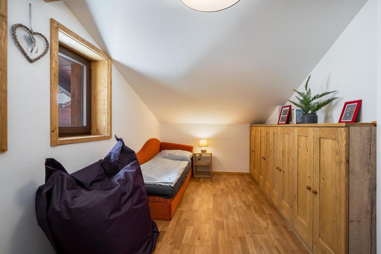 Apartments Srdiecko - Sauna In Smaller Apt - Highest In Central Europe - Fireplace - In The Forest 塔莱 外观 照片